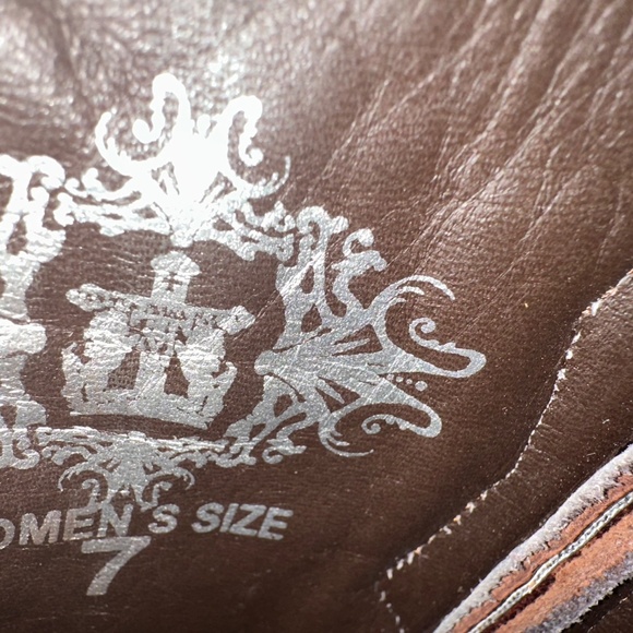 Boots - Picture 3 of 4